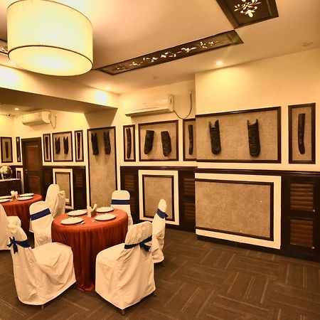 Casa Broadway-A Boutique Hotel Calcutta Buitenkant foto