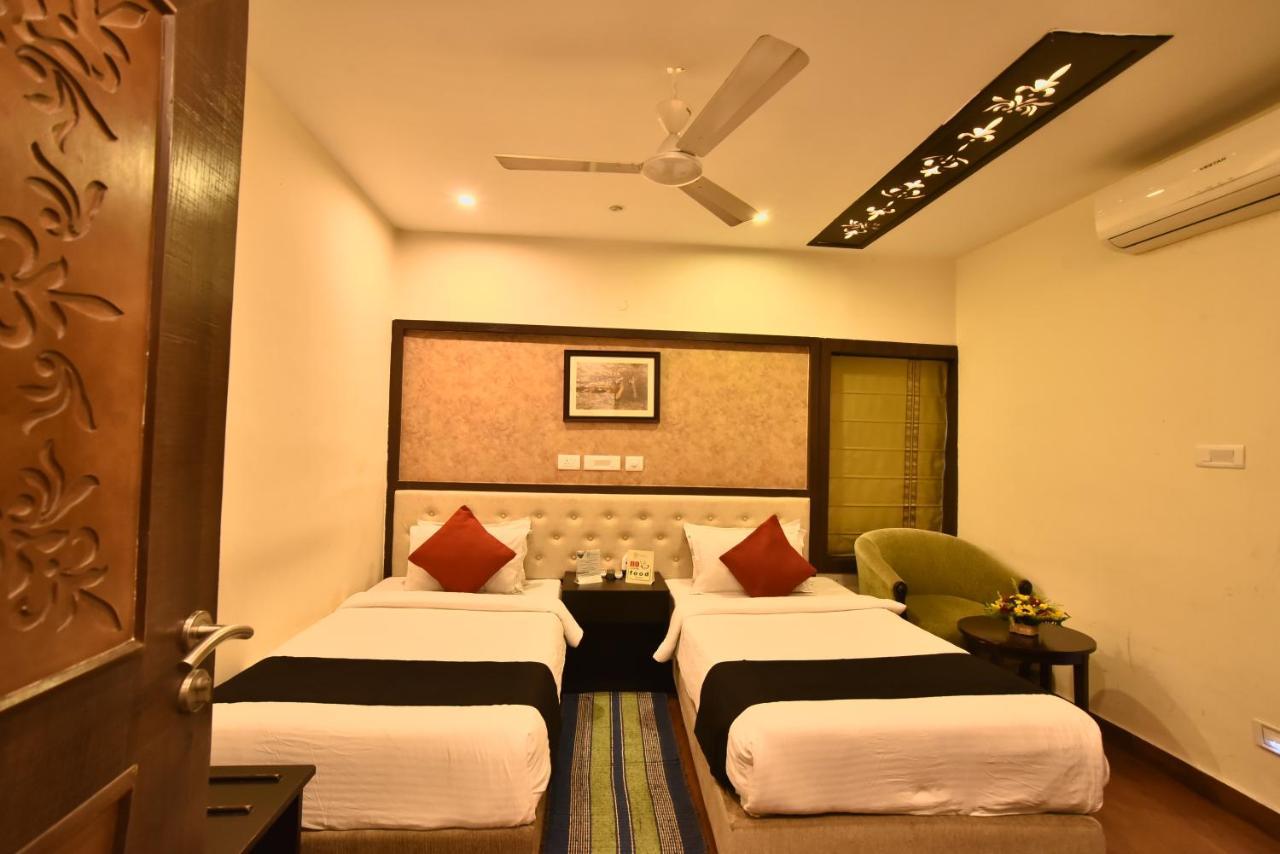 Casa Broadway-A Boutique Hotel Calcutta Buitenkant foto