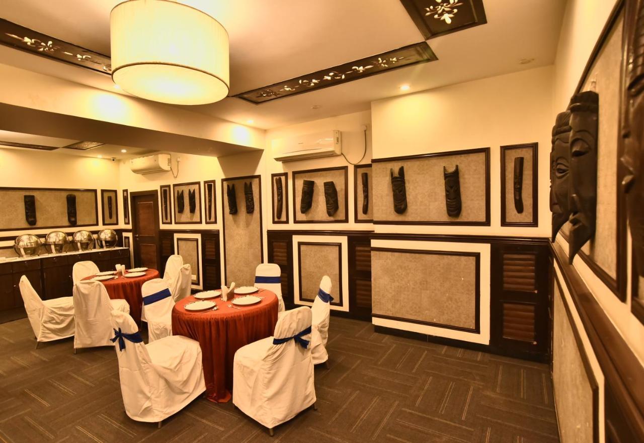Casa Broadway-A Boutique Hotel Calcutta Buitenkant foto