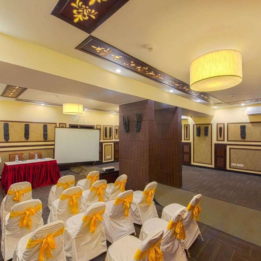 Casa Broadway-A Boutique Hotel Calcutta Buitenkant foto