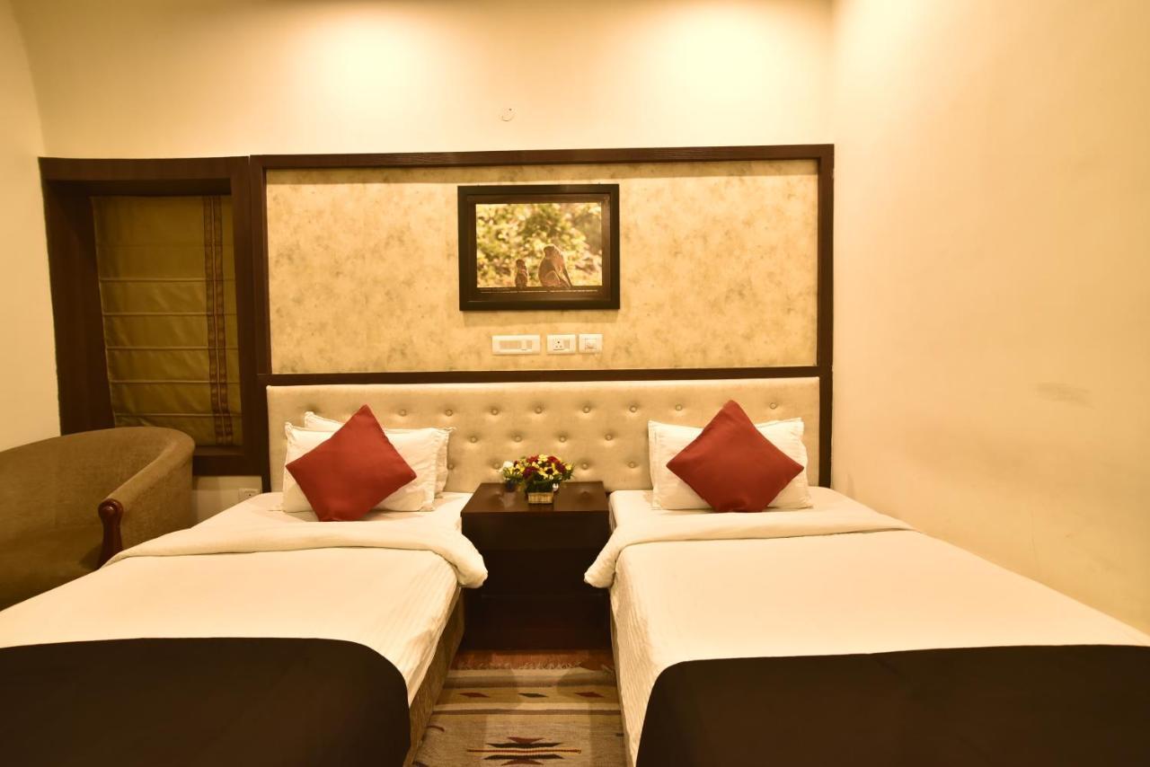 Casa Broadway-A Boutique Hotel Calcutta Buitenkant foto