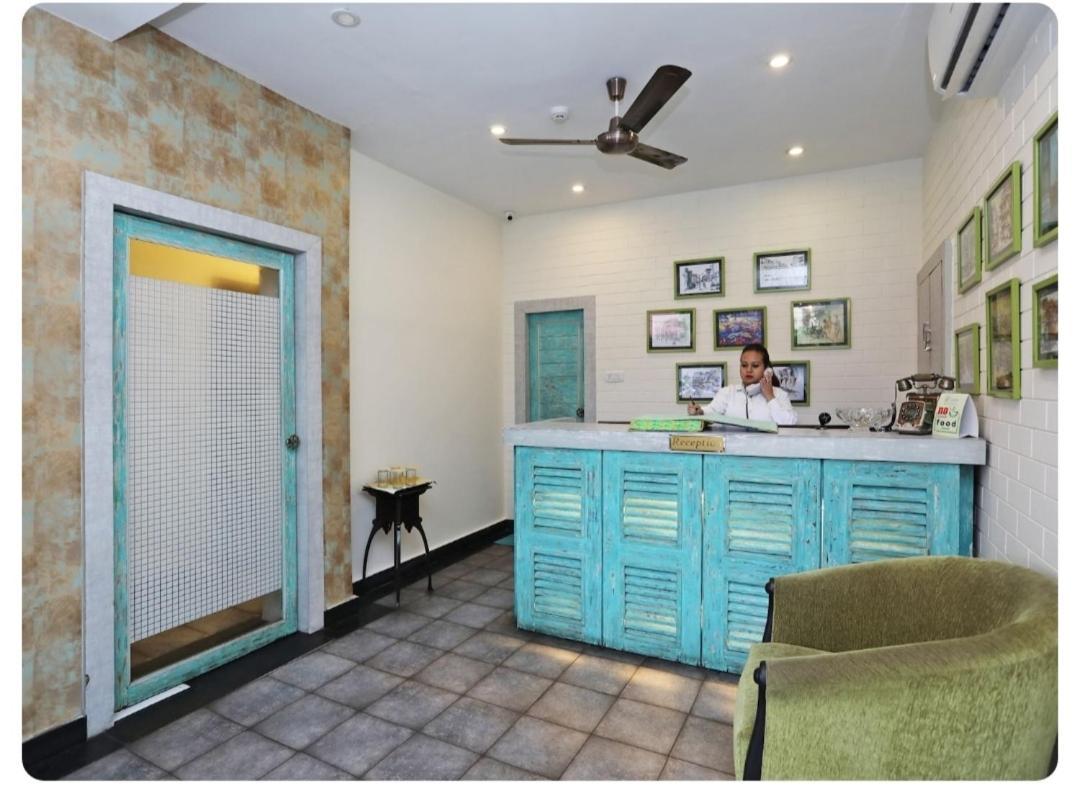 Casa Broadway-A Boutique Hotel Calcutta Buitenkant foto