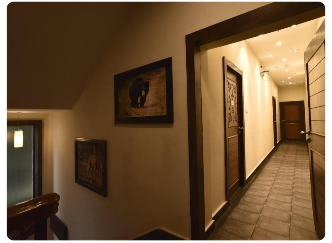 Casa Broadway-A Boutique Hotel Calcutta Buitenkant foto