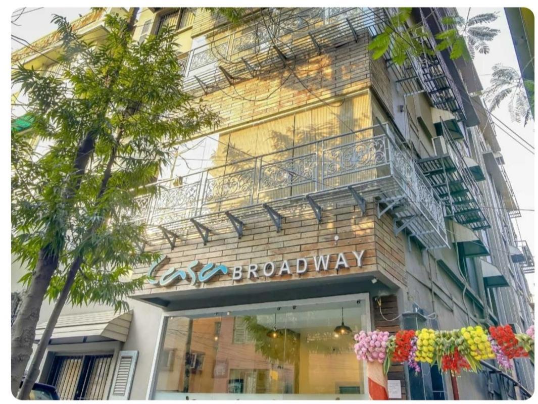 Casa Broadway-A Boutique Hotel Calcutta Buitenkant foto