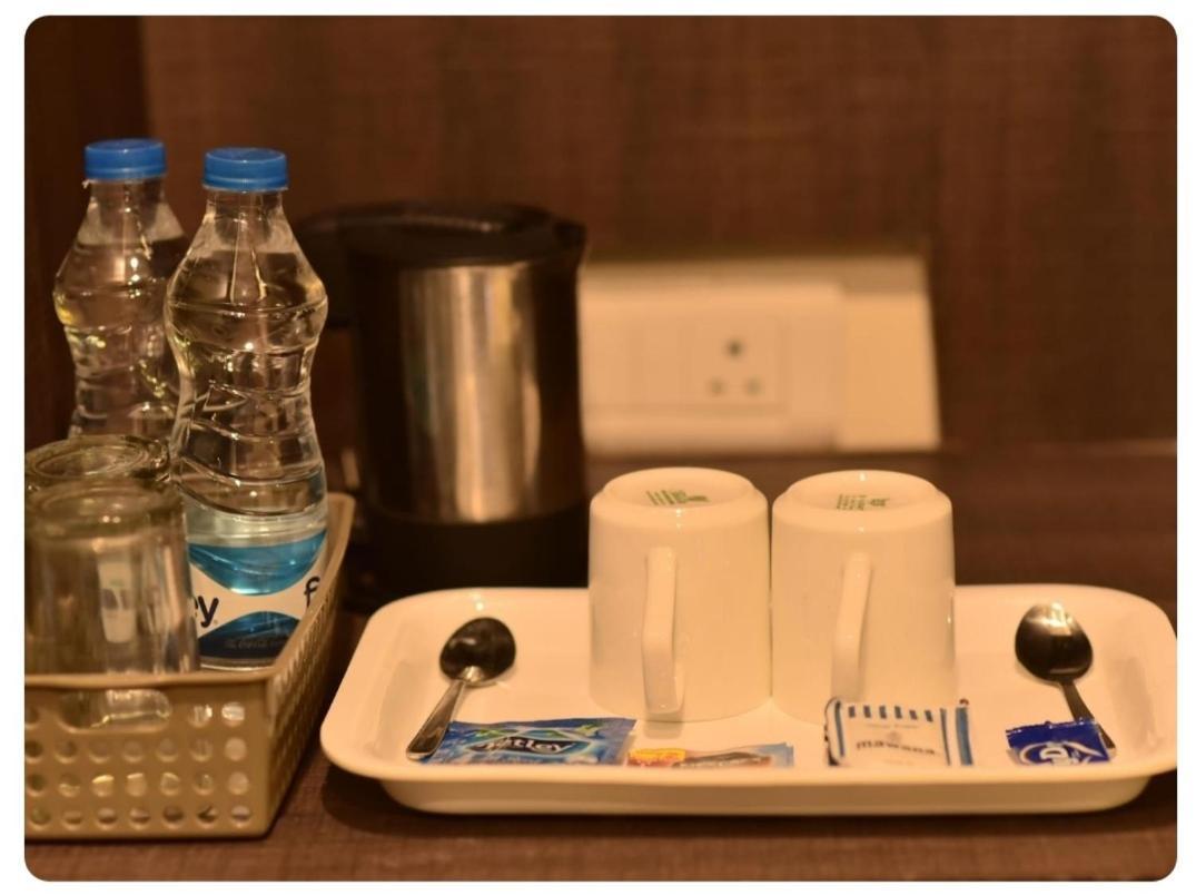 Casa Broadway-A Boutique Hotel Calcutta Buitenkant foto