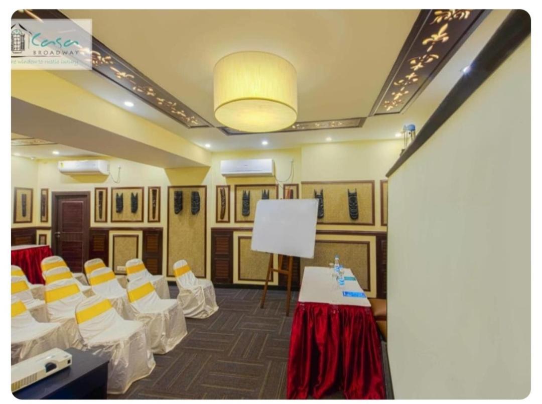 Casa Broadway-A Boutique Hotel Calcutta Buitenkant foto