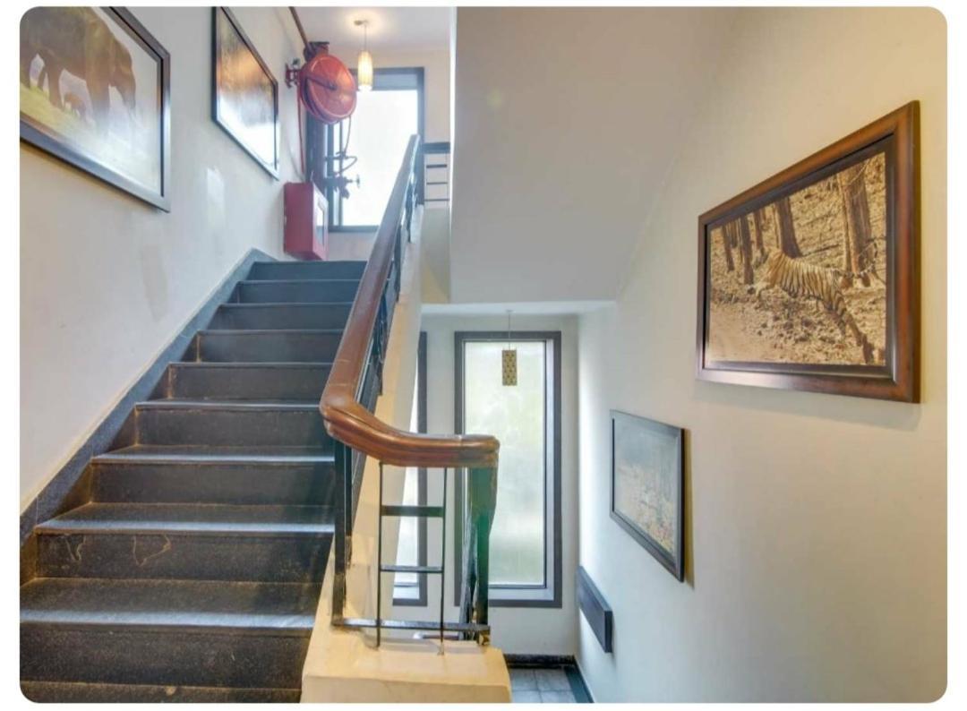 Casa Broadway-A Boutique Hotel Calcutta Buitenkant foto